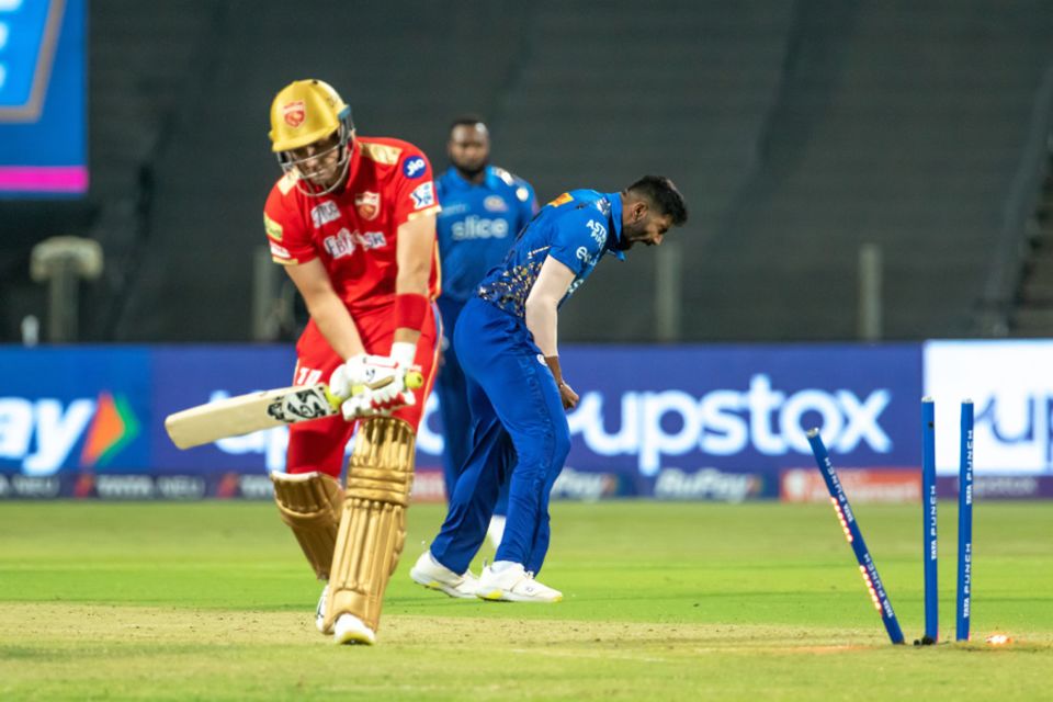 The new rule should encourage bowlers to think more about how to place their fielders, Steyn says. Someone like Jasprit Bumrah can even fool batters by bowling a yorker after setting the field for a bouncer