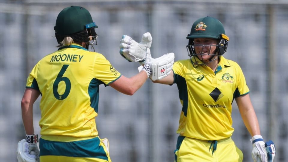Beth Mooney and Alyssa Healy hit unbeaten half-centuries to take Australia to a ten-wicket win