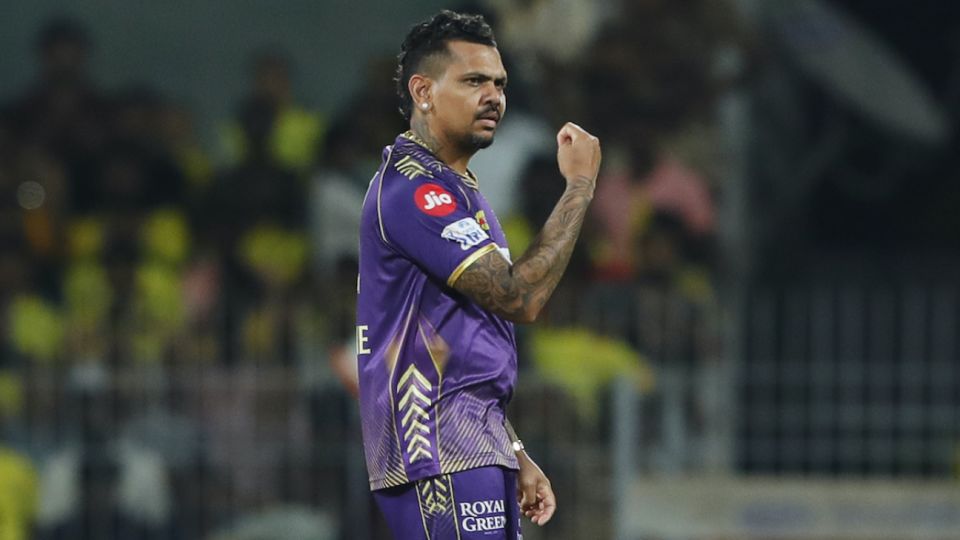 Sunil Narine broke the 70-run stand for the second wicket