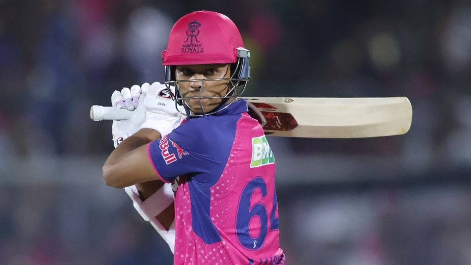 Yashasvi Jaiswal cuts one away
