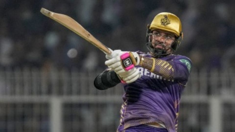 Sunil Narine goes on the attack
