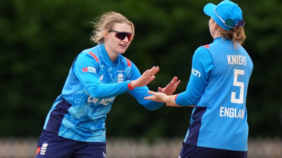 Charlie Dean halted Pakistan's recovery