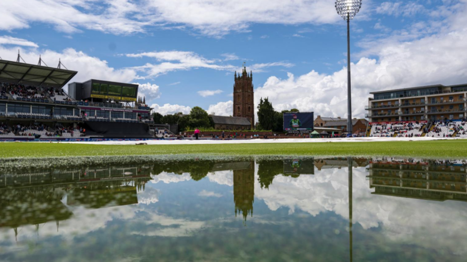 The second women's ODI at Taunton was abandoned after heavy rain