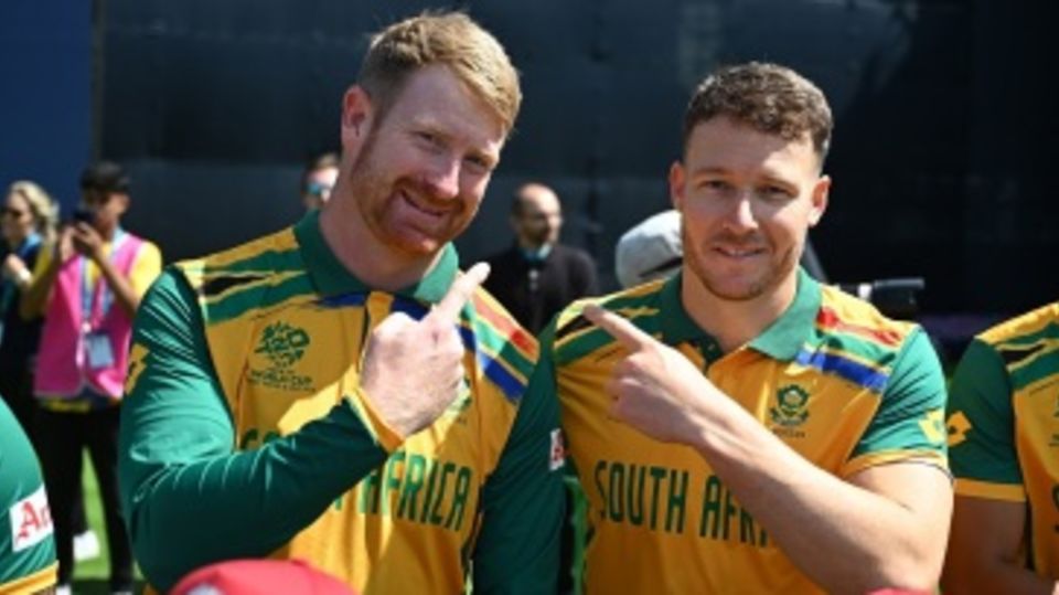 Heinrich Klaasen and David Miller pose for a picture ahead of the game