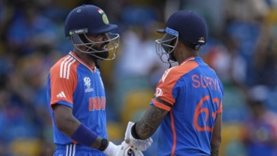 Hardik Pandya and Suryakumar Yadav rebuilt after quick wickets