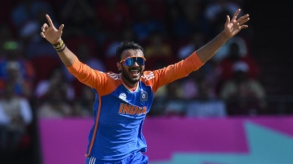 Axar Patel sent back Moeen Ali for his third wicket