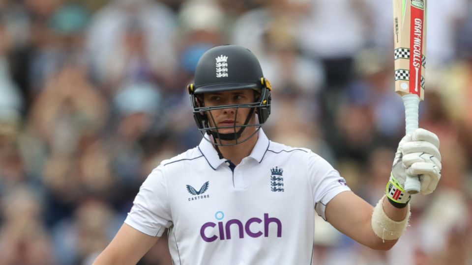 Jamie Smith reached fifty as England recovered from a top-order wobble, but couldn't convert to a maiden hundred