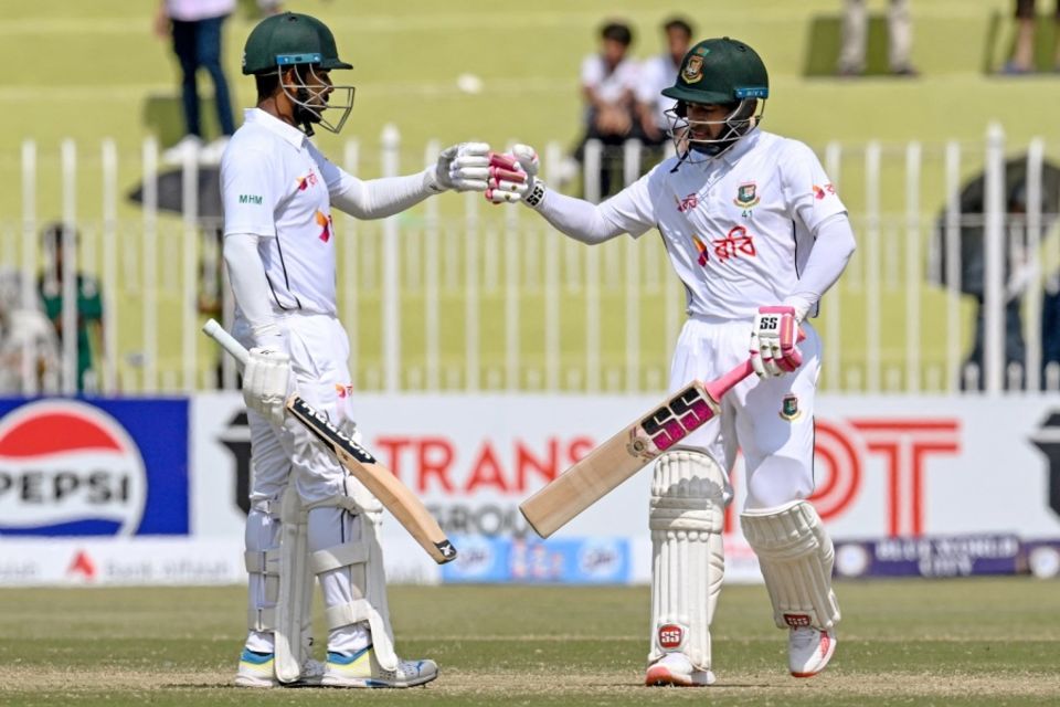 Mehidy Hasan Miraz and Mushfiqur Rahim added 196 for the seventh wicket