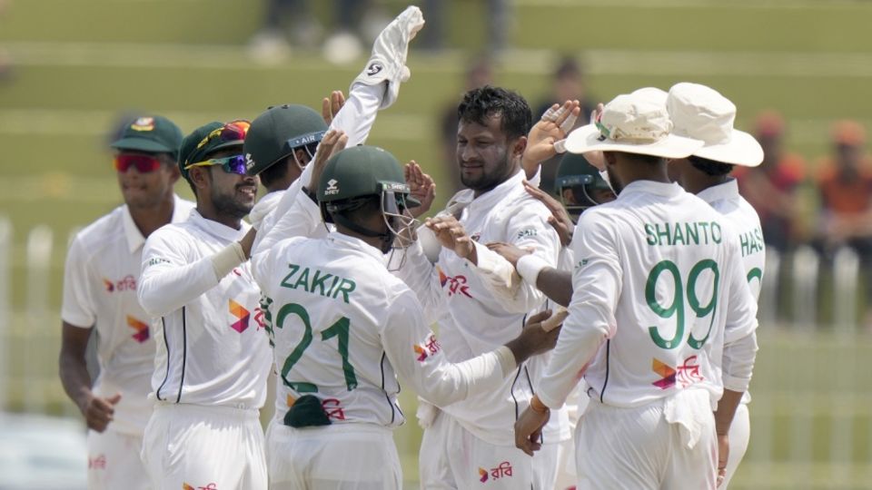Shakib Al Hasan and Mehidy Hasan Miraz starred while Pakistan chose not to field a frontline spinner