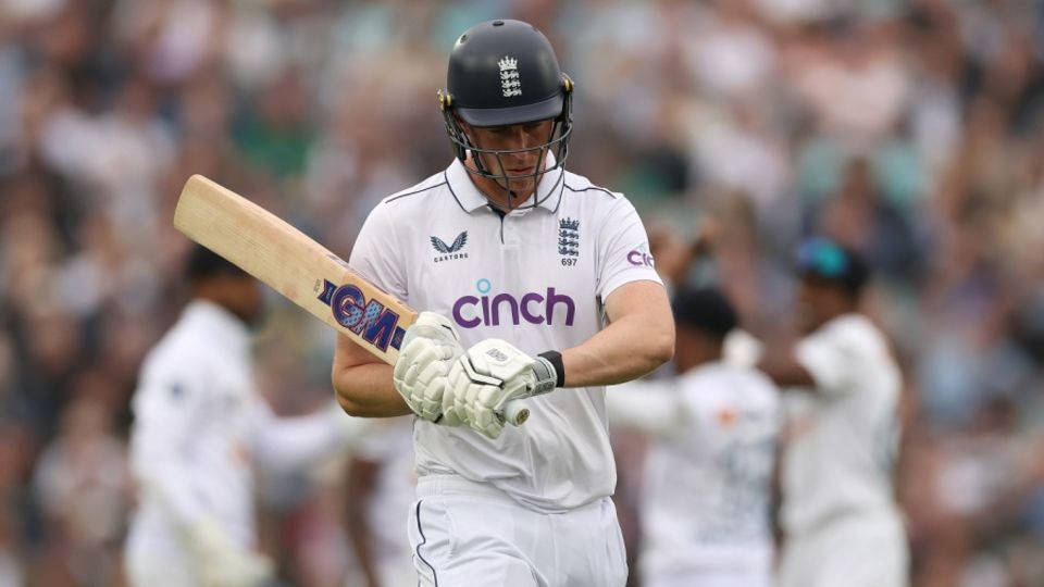 Dan Lawrence fell to Lahiru Kumara for 5