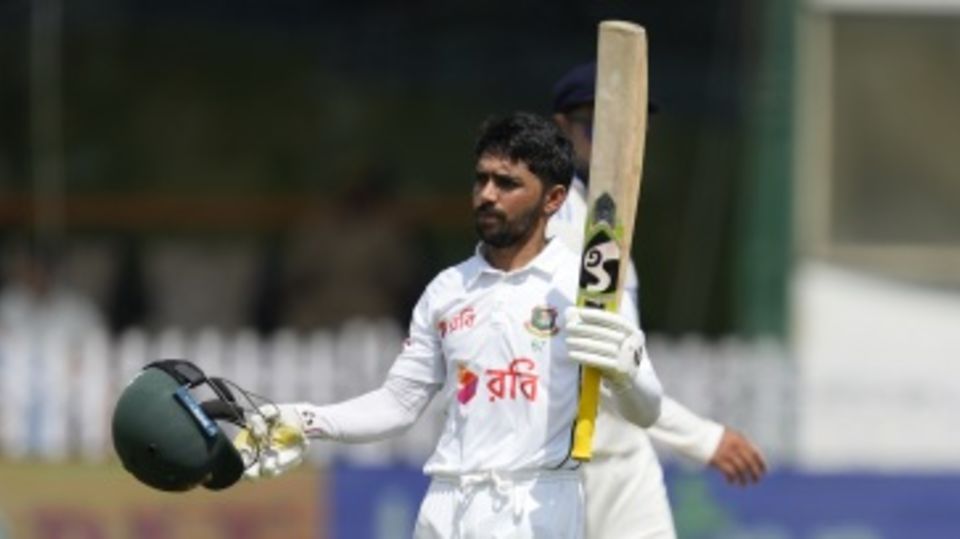 Mominul Haque celebrates his century