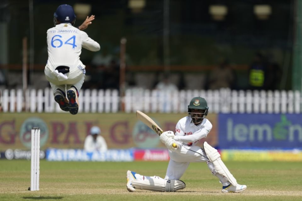 Mominul Haque made a statement with his sweeps