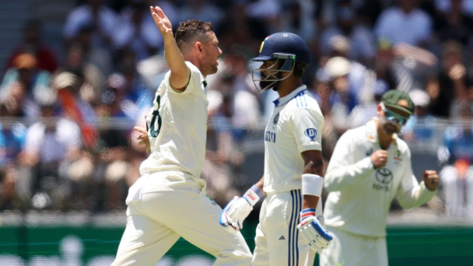 Josh Hazlewood dismissed Virat Kohli for 5