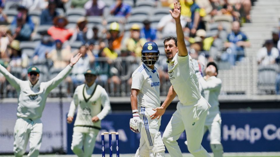 Mitchell Starc had KL Rahul caught behind before lunch