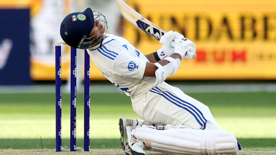 Yashasvi Jaiswal sways away from a short ball
