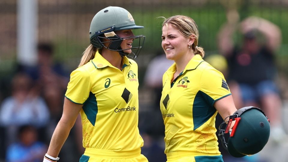 Ellyse Perry and Georgia Voll added 92 off just 78 balls for the second wicket