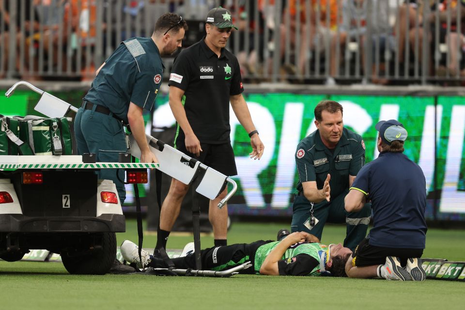 Hilton Cartwright got on-field treatment before being stretchered off