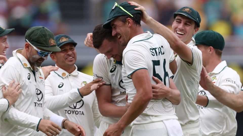 Josh Hazlewood had Virat Kohli's number, but not without a pre-delivery assist from Mitchell Starc