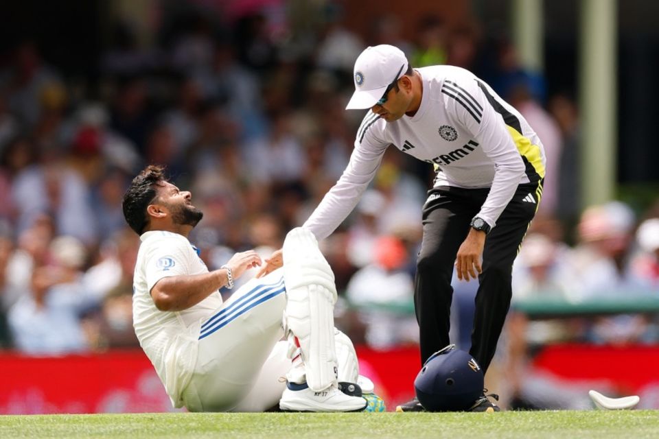 Rishabh Pant took multiple blows while scoring 40 off 98 balls