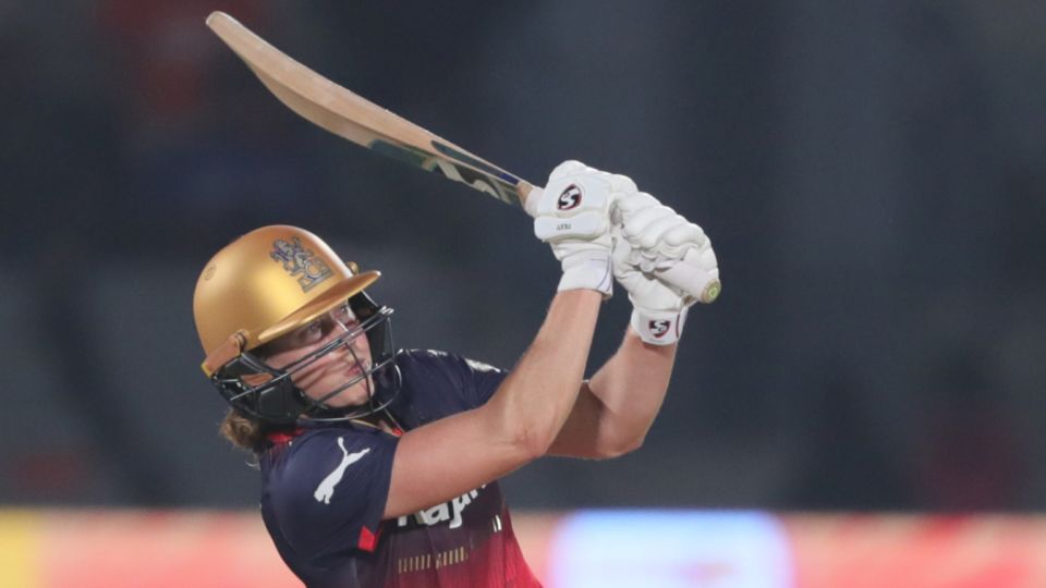 Ellyse Perry led RCB's repair job after they lost two early wickets