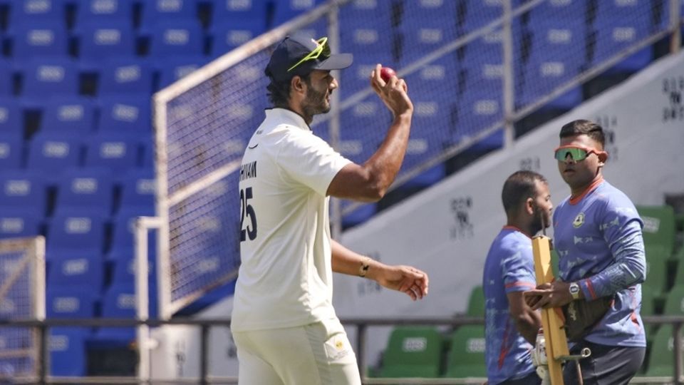 Shivam Dube picked 5 for 49 as Vidarbha were bowled out for 383