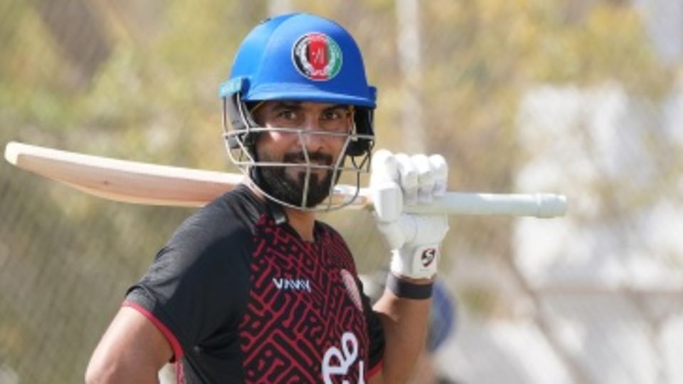 Hashmatullah Shahidi gets ready to bat at the Aghanistan nets