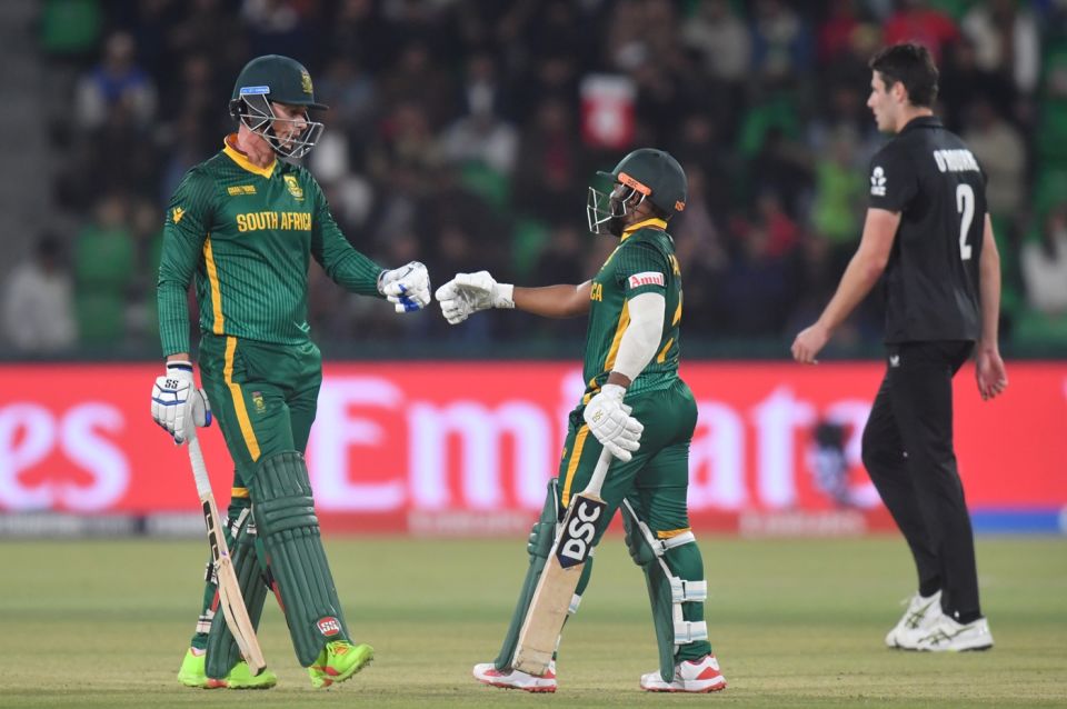 Rassie van der Dussen and Temba Bavuma got South Africa going, but could not keep them going for long enough