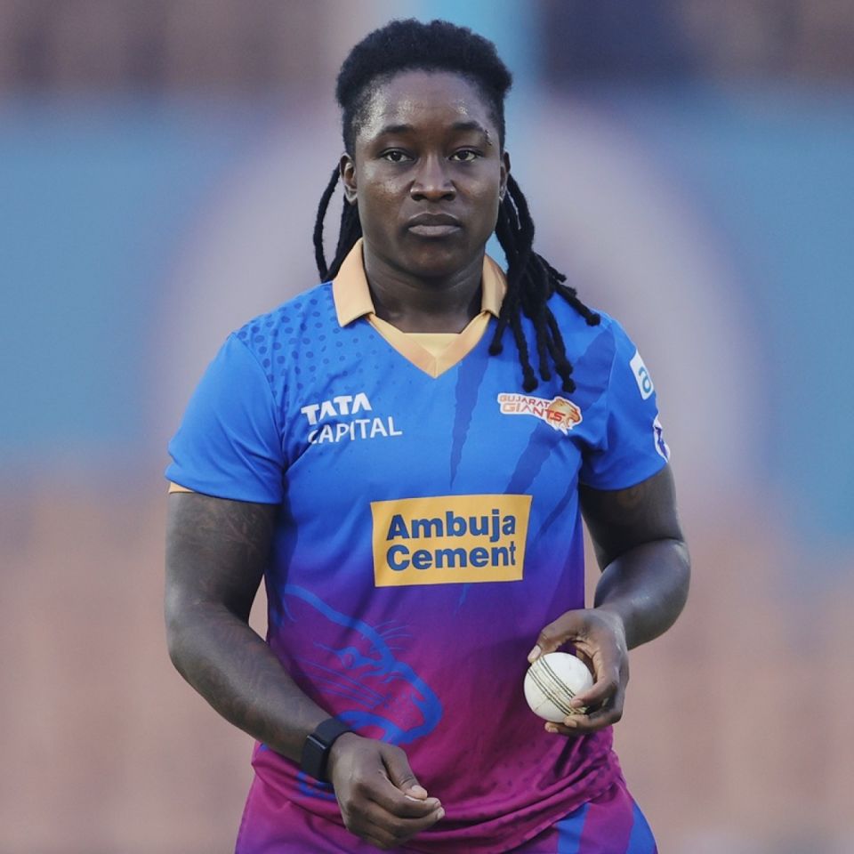 Gujarat Giants suffered a huge blow when they lost Deandra Dottin minutes before the toss to injury