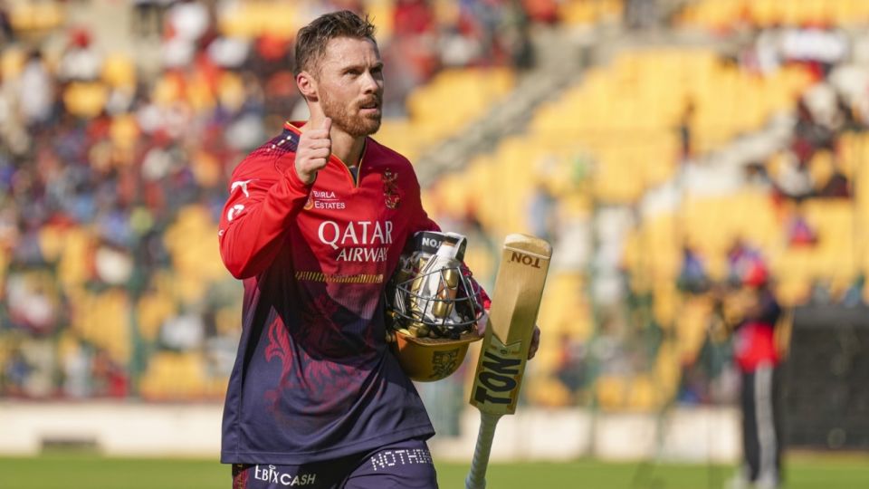 Phil Salt trains at the Chinnaswamy Stadium