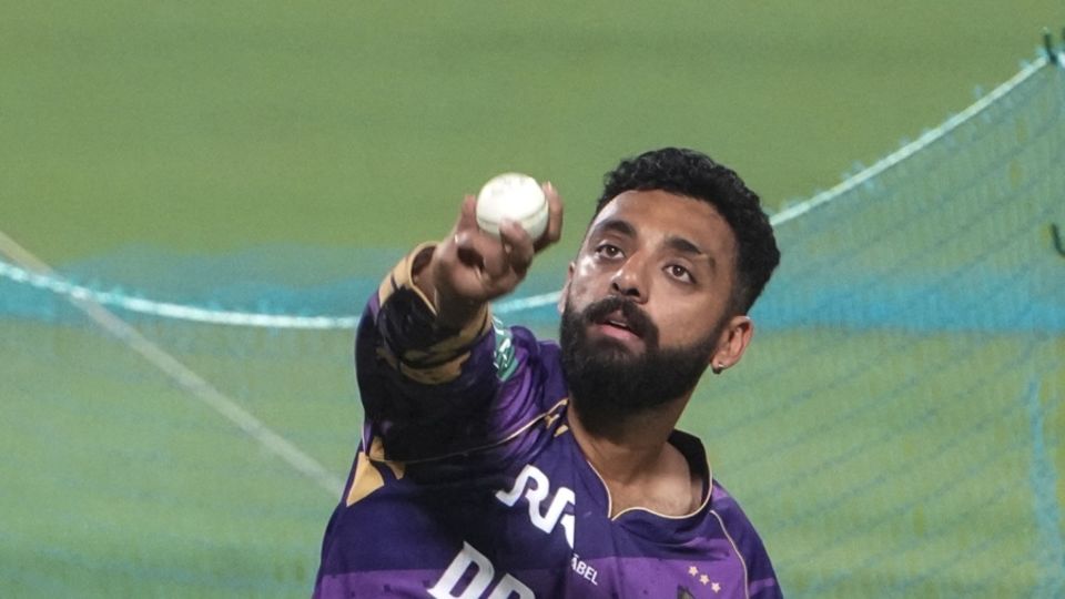 Varun Chakravarthy bowls at the KKR nets