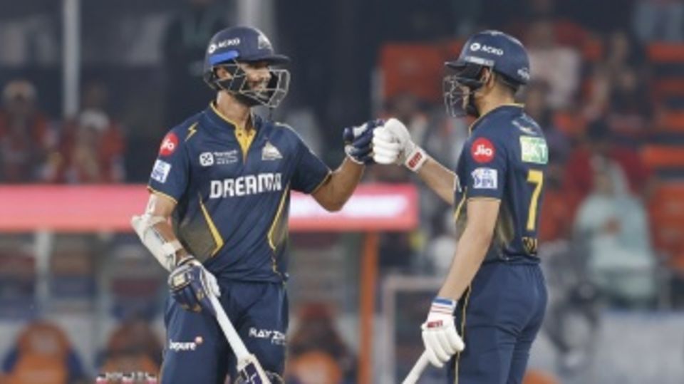 Washington Sundar and Shubman Gill put up a strong fourth-wicket stand for the fourth wicket