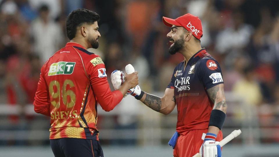 Shreyas Iyer and Virat Kohli come together at the end of the game