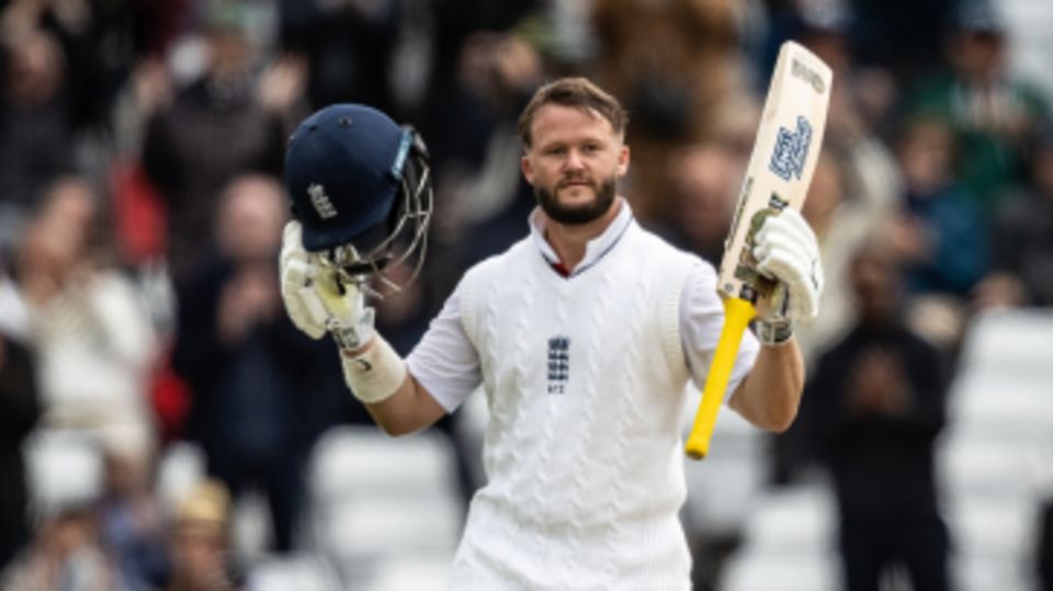 Ben Duckett reached his fifth Test hundred from exactly 100 balls