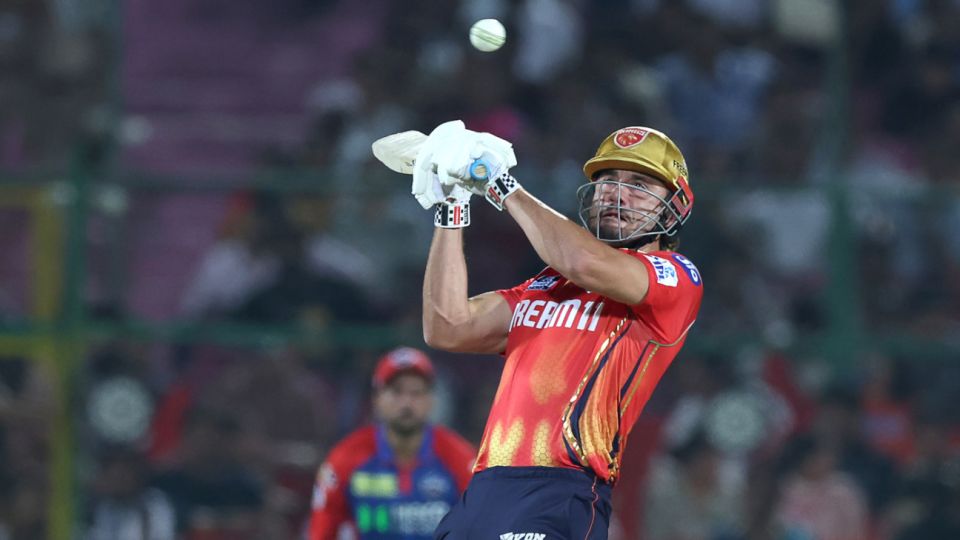 Marcus Stoinis shapes to ramp
