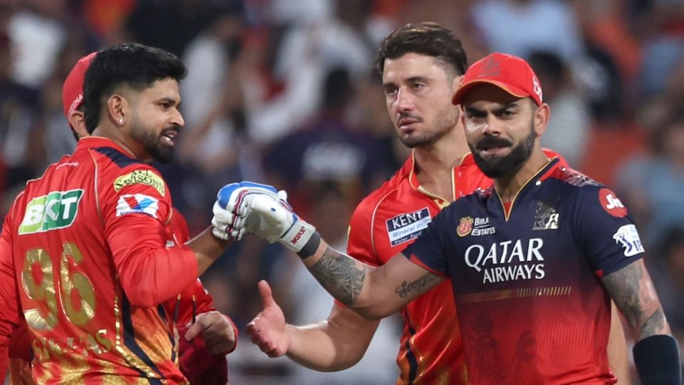 Shreyas Iyer and Virat Kohli have a word after the game