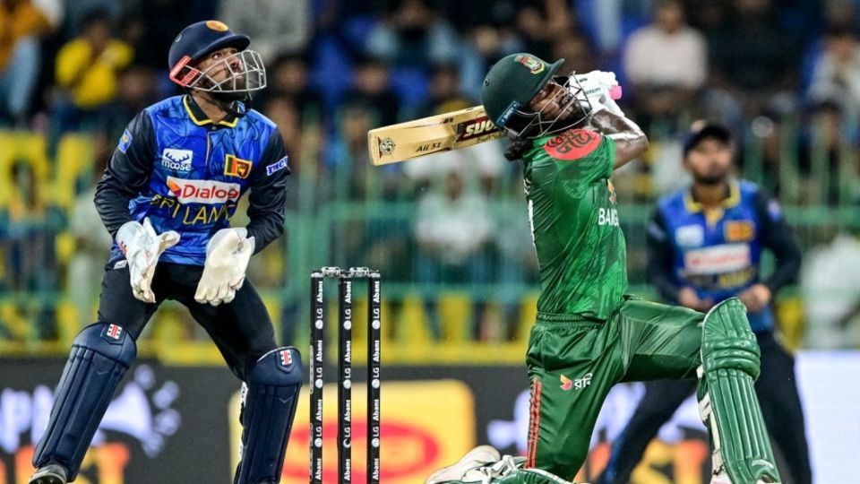 Jaker Ali took on Sri Lanka's bowling in the first game
