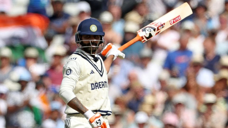 Ravindra Jadeja brings out his trademark sword celebration