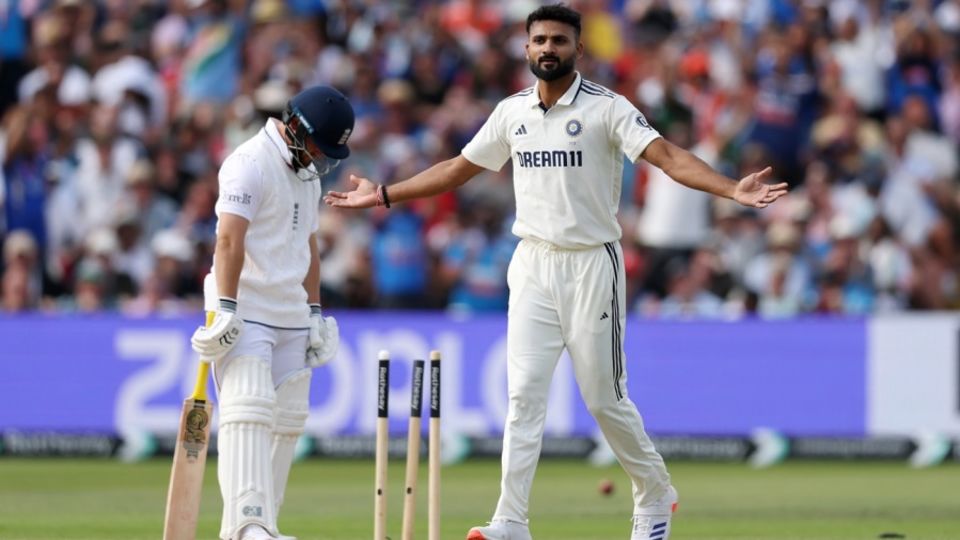 Akash Deep left Ben Duckett's stumps in a mess