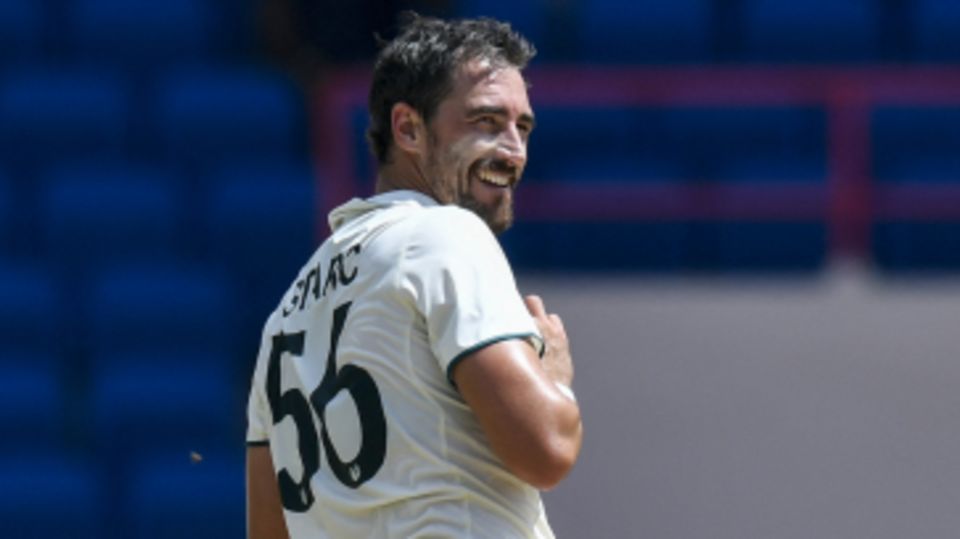 Mitchell Starc gave right handers a hard time from around the wicket