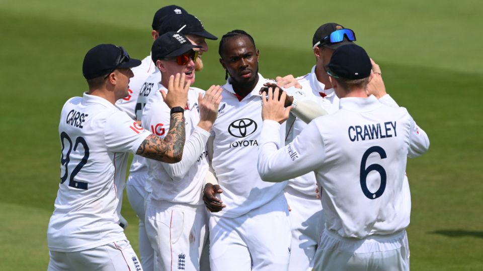Jofra Archer took two crucial wickets in his opening spell