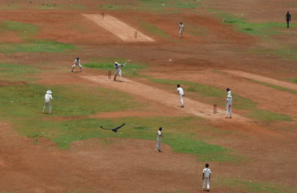 Noonlighting: it's sun o'clock on the maidans of Mumbai