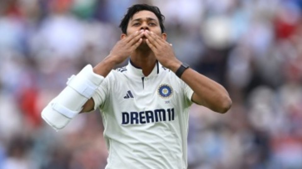 Sealed with a kiss! Yashasvi Jaiswal scored his sixth Test ton