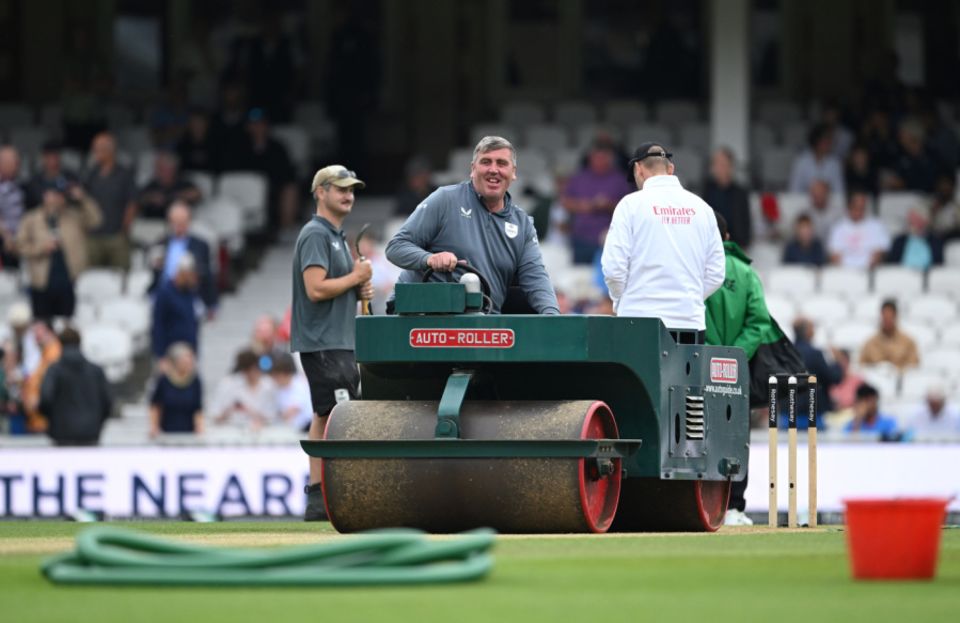 Heavy roller: Lee Fortis vs Gautam Gambhir was the contest we didn't know we needed