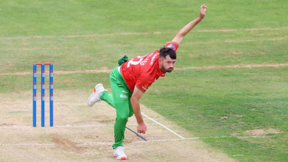 Ian Holland claimed valuable wickets