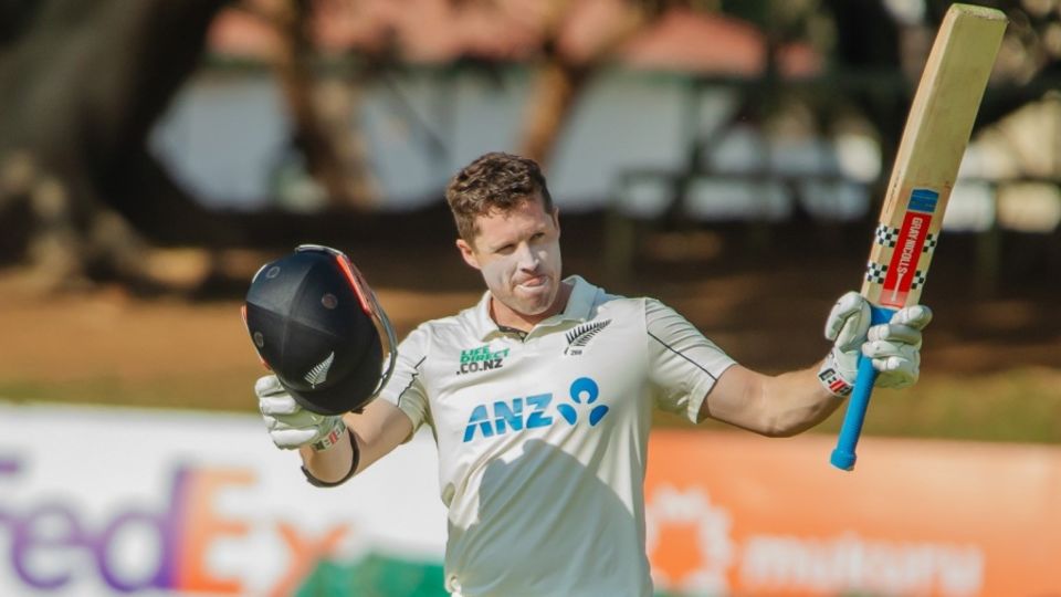Henry Nicholls scored his tenth Test hundred