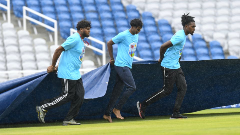 Multiple rain breaks curtailed Pakistan's innings