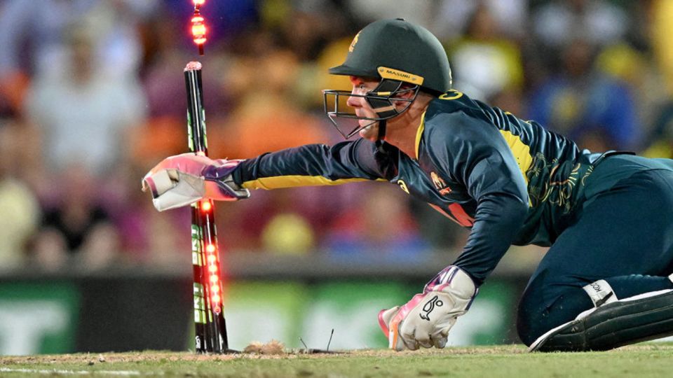 Alex Carey completed an unusual stumping on his T20I return