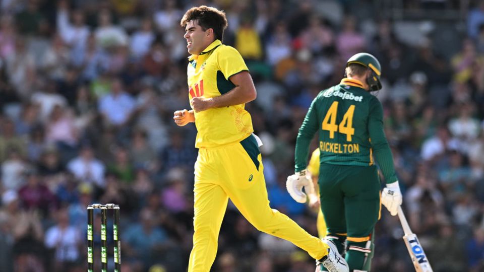 Xavier Bartlett made early inroads on his return to the side