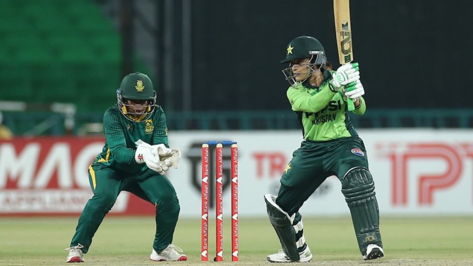 Sidra Amin recorded scores of 121*, 122 and 50* in the series