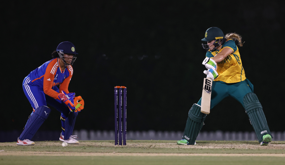 In six ODI innings in the subcontinent, Dercksen has scored 280 runs at 56, with one hundred and two fifties, but she's now trying to focus more on her bowling with Kapp as her mentor